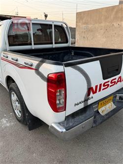 نیسان نەڤارا